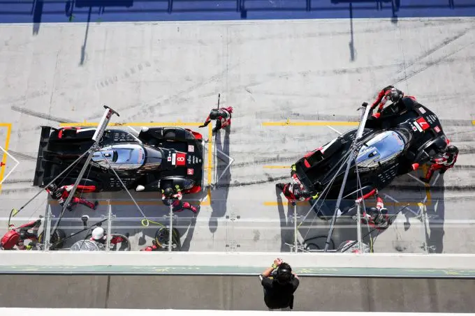 FIA WEC 2025 Qatar 1812km Toyota Gazoo Racing Foto 2