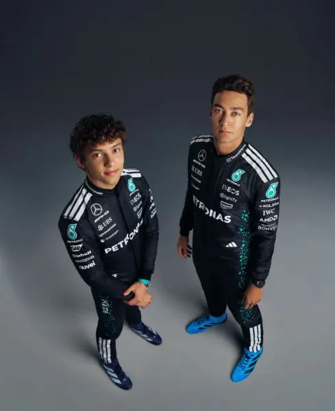 Mercedes_AMG 2025 F1 Team Andrea Kimi Antonelli Toto Wolff George Russell Foto 2