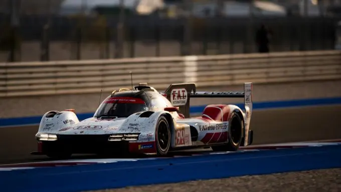 FIA WEC Porsche Penske Motorsport Qatar 1812km Foto 6