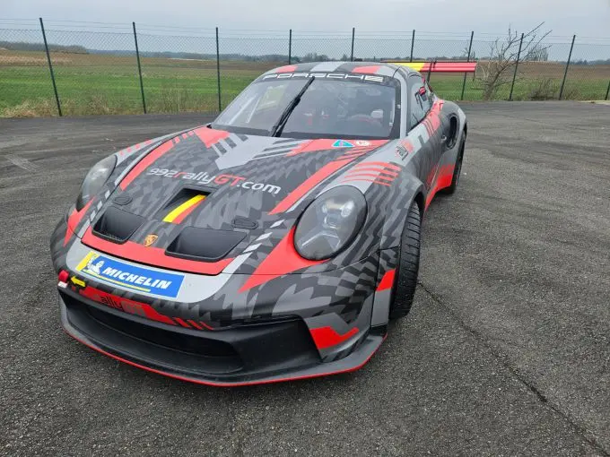 Porsche 992 Rally GT