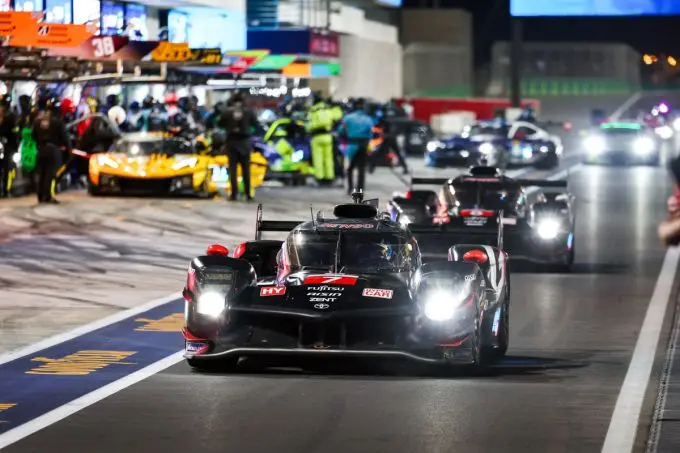FIA World Endurance Championship-seizoen 2025 Qatar 1812km Foto 3 Toyota pitstraat