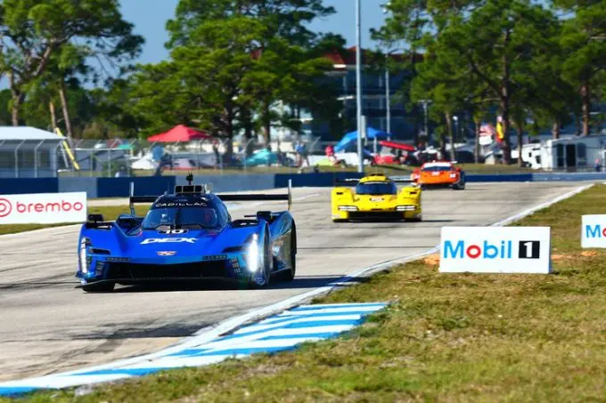 12H Sebring 2025 Cadillac Racing Foto 4