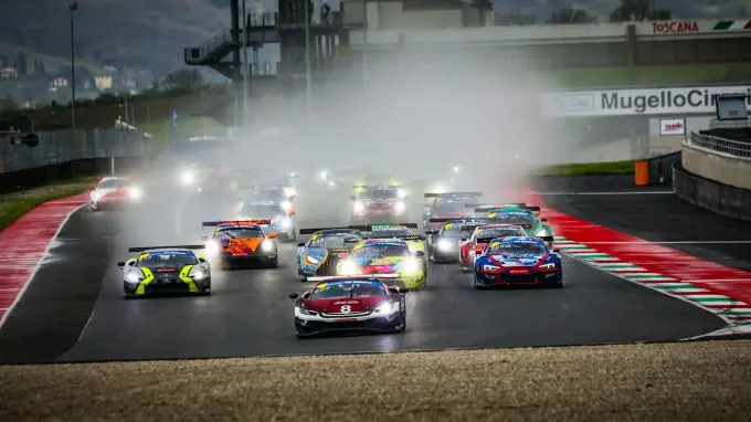 Michelin 24H SERIES European Series 12H MUGELLO 2025 Foto 4