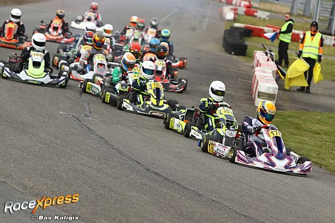 Karttopper Bram Ossewaarde domineert tijdens openingsronde NXT GP in Emmen