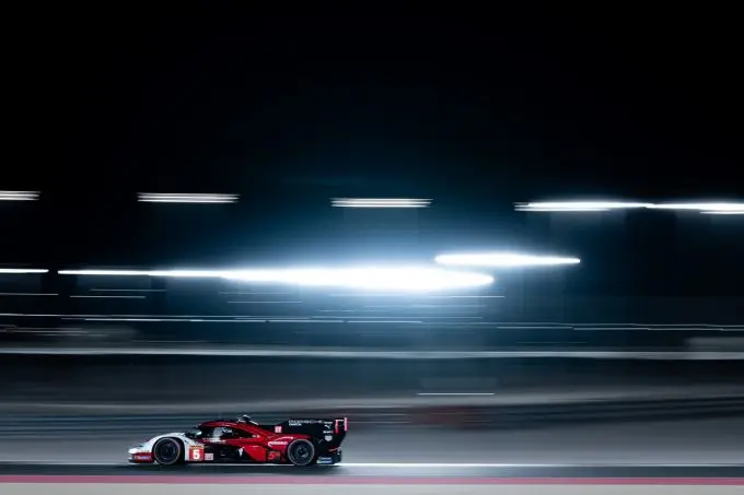 FIA World Endurance Championship Lusail International Circuit Qatar 1812km Porsche Penske Motorsport Manthey Foto 13