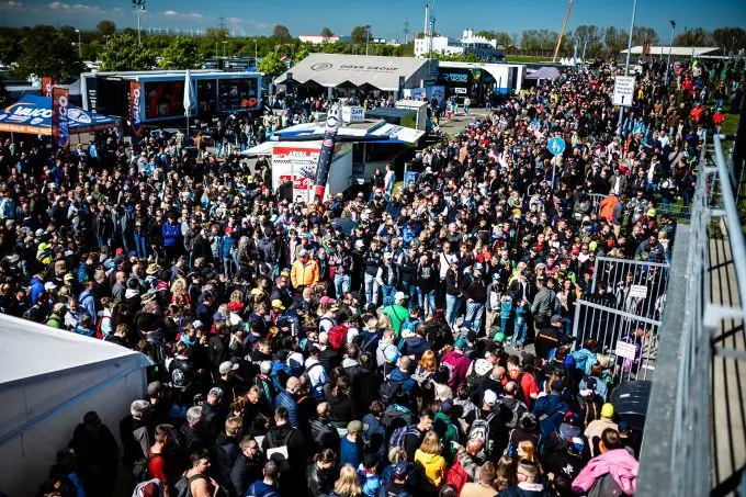 DTM 2025 Oschersleben Foto 10 Veel toeschouwers