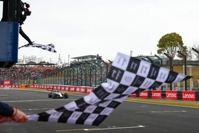 Max Verstappen winnaar GP Japan 2025 perfect afscheid Honda Foto 3