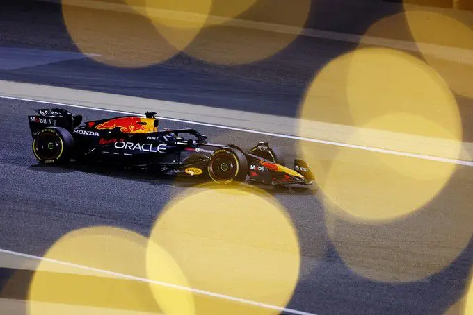 Max Verstappen Red Bull RB21 GP Bahrein 2025 Foto 8