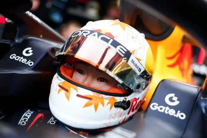 Yuki Tsunoda Red Bull 2025 Foto 7