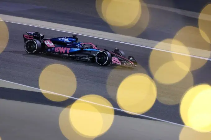 Pierre Gasly F1 Alpine GP Bahrein Foto 2