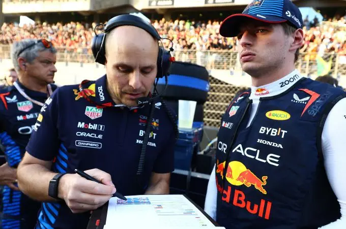 Gianpiero Lambiase en Max Verstappen F1 Red Bull Foto 2