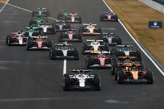Start F1 in Japan Suzuka