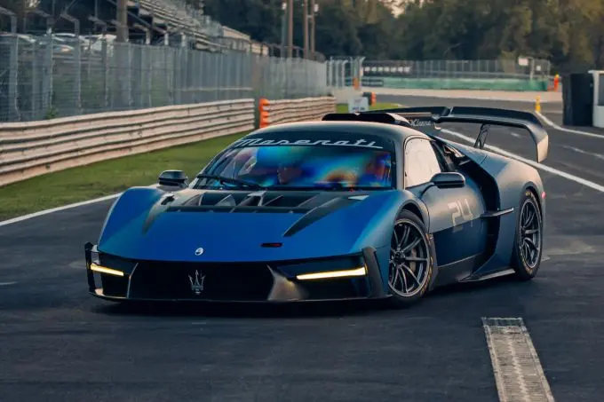 Maserati_MCXtrema_