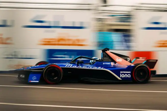Maserati_MSG_Racing-Tokyo_S11_R9