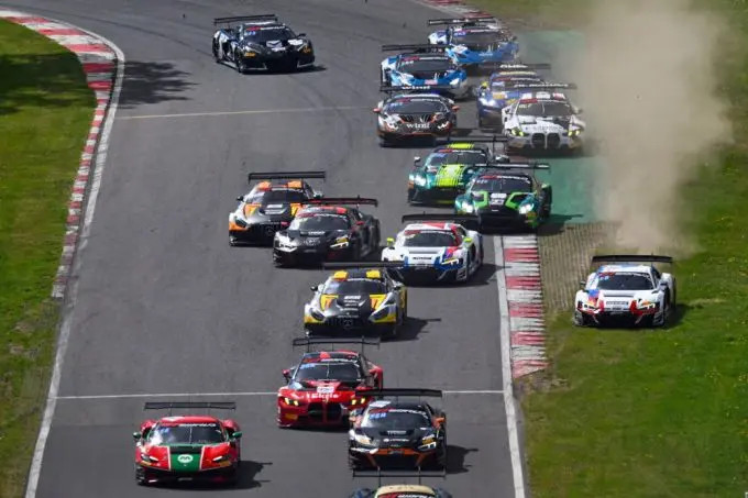 GT World Challenge Sprint Cup Brands Hatch Foto 5