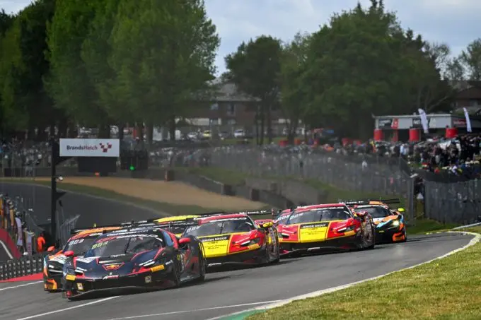 GT World Challenge Sprint Cup Brands Hatch Foto 18