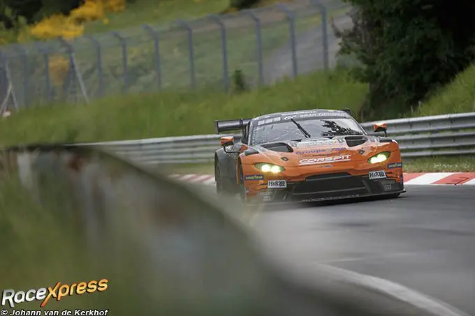 Aston_Martin Vantage