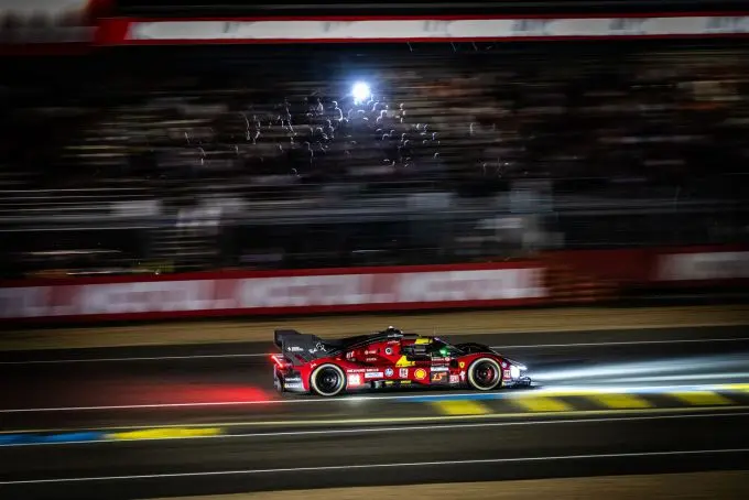 Ferrari-AF Corse-team @ 24 Uur Le Mans 2025 Foto 6