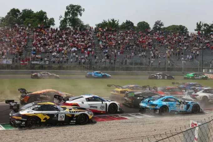 GT World Challenge powered by AWS Monza Foto 10