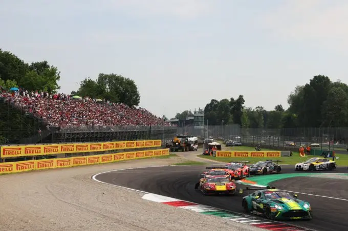 GT World Challenge powered by AWS Monza Foto 6