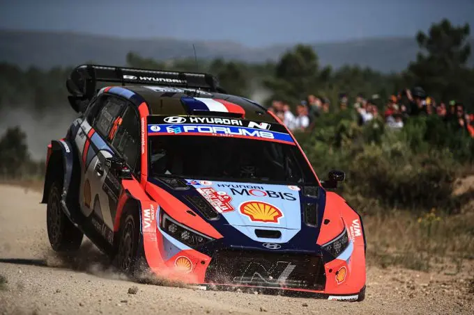 Rally Italia Sardegna 2025 zaterdagochtend Foto 2 Adrien Fourmaux
