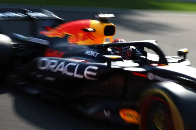 Max Verstappen en Laurent Mekies Red Bull Racing @ F1 Spa-Francorchamps 2025 Foto 13