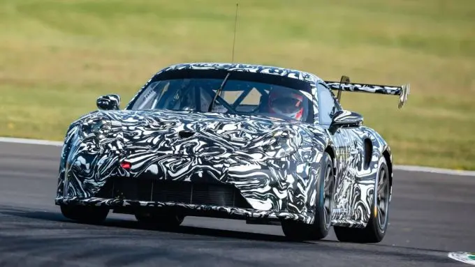 De nieuwe Porsche 911 Cup gespot in zijn camouflage livery Foto 7