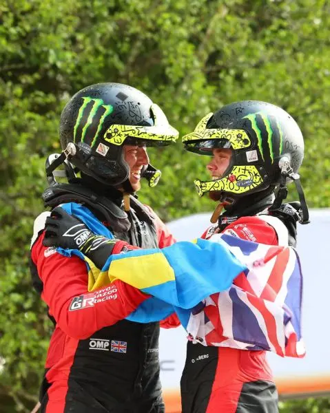 Oliver Solberg en Elliott Edmondson winnaars FIA World Rally Championship 2025 Delfi Rally Estonia - Toyota GR Yaris Rally1 Foto 7