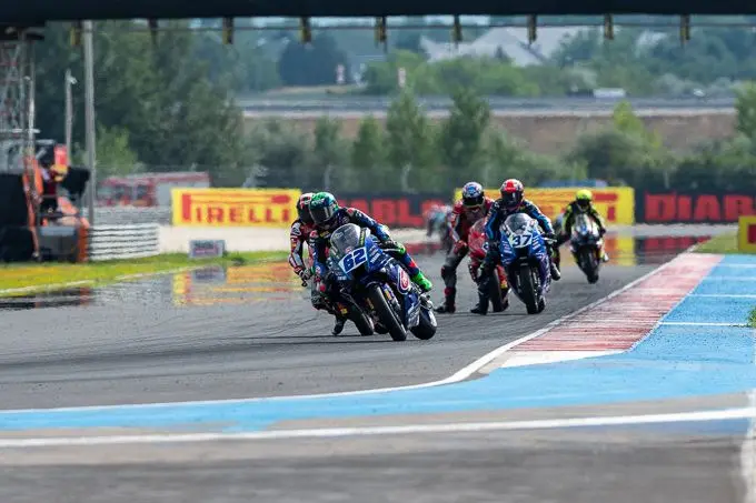 Pata Yamaha Ten Kate Racing 