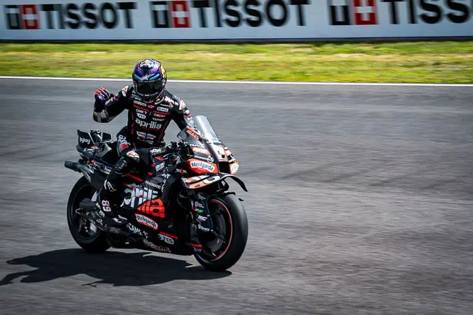  Aprilia Racing
