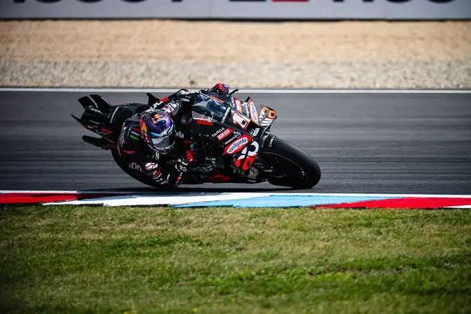  Aprilia Racing