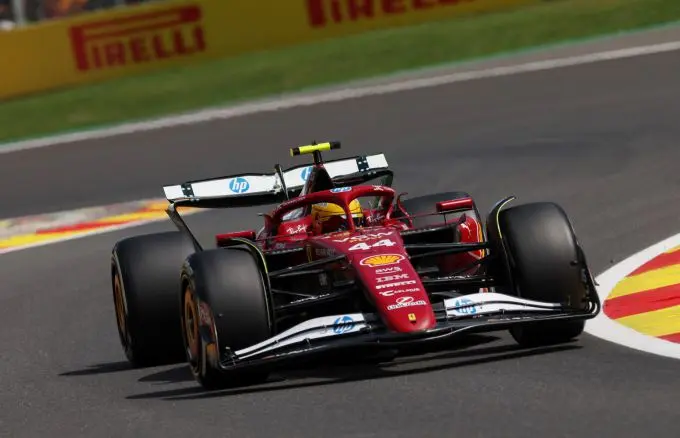 Lewis Hamilton F1 Ferrari @ GP Spa-Francorchamps Foto 2 actie