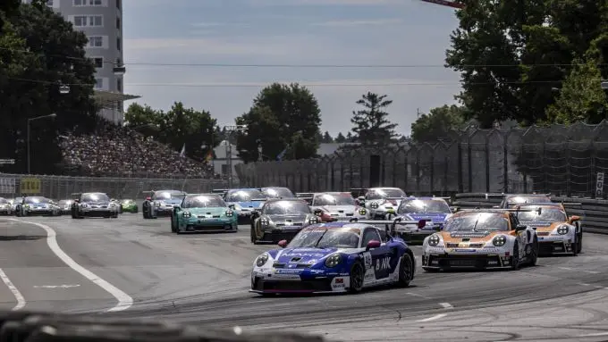 Porsche Sixt Carrera Cup Deutschland Norisring Foto 2 start zondah Robert de Haan voorop