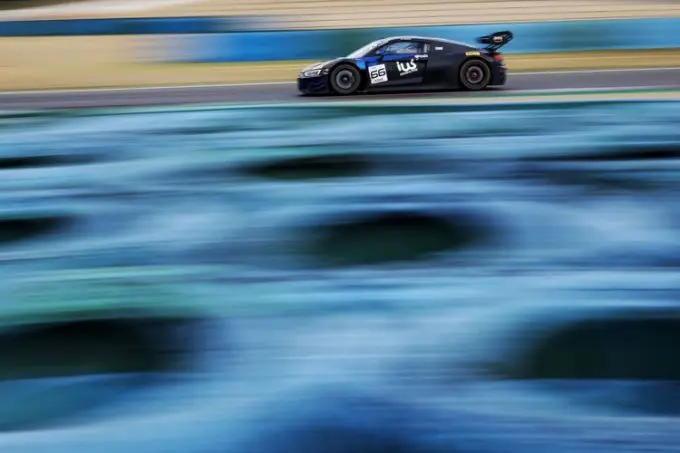 2025 GT World Challenge Europe powered by AWS - Sprint Cup in Magny-Cours Foto 6