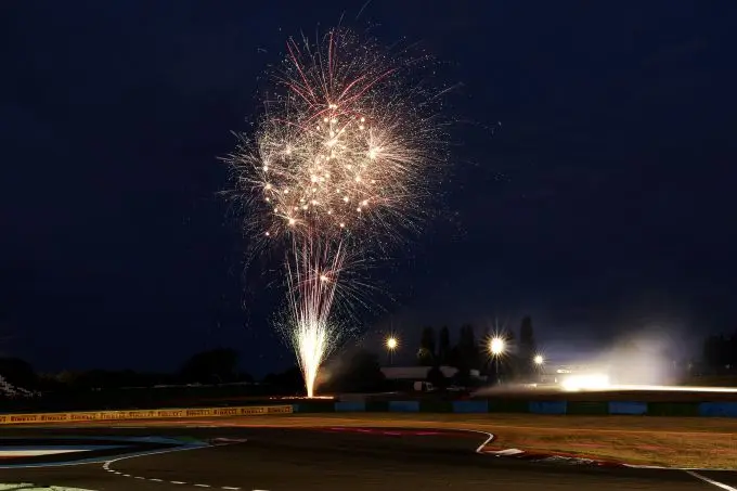 GT World Challenge Europe powered by AWS - Sprint Cup in Magny-Cours Foto 4