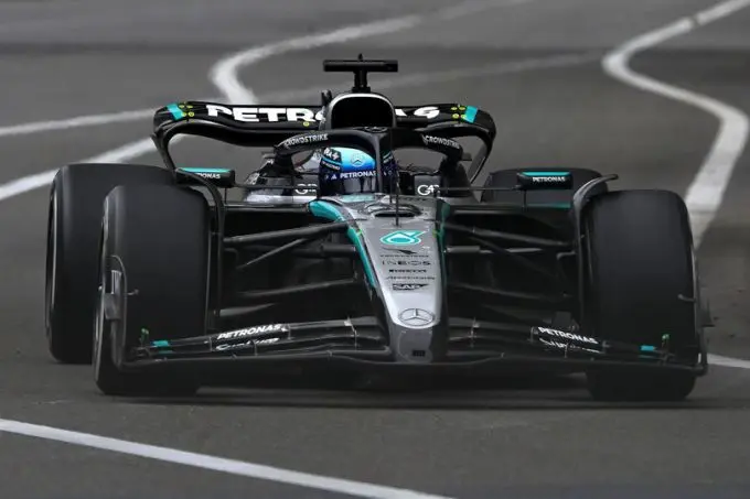 Mercedes versus Ferrari in GP van Azerbeidzjan – Bakoe Foto 2 George Russell
