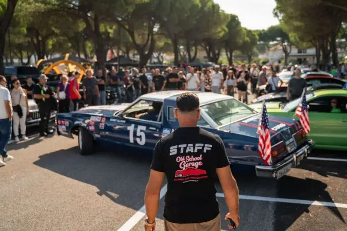 Italian Bike Week 2025 - US CAR ON THE BEACH - Lignano Sabbiadoro Udine Italië bron foto: terredimoto @ newsbooster Foto 9