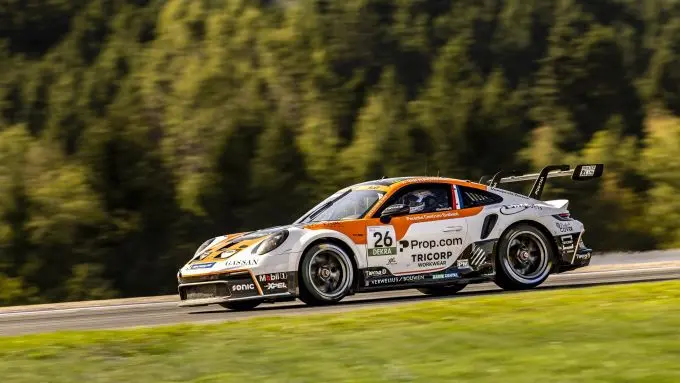 Porsche Sixt Carrera Cup Deutschland 2025 Finale Hockenheim Foto Porsche Newsroom 3 Team GP Elite versus Schumacher CLRT