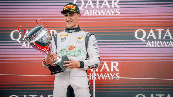 Mari Boya verteld over het Formule 3-seizoen