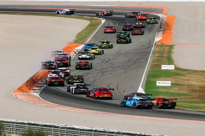 GT World Challenge powered by AWS Sprint Cup 2025 Valencia Foto ???