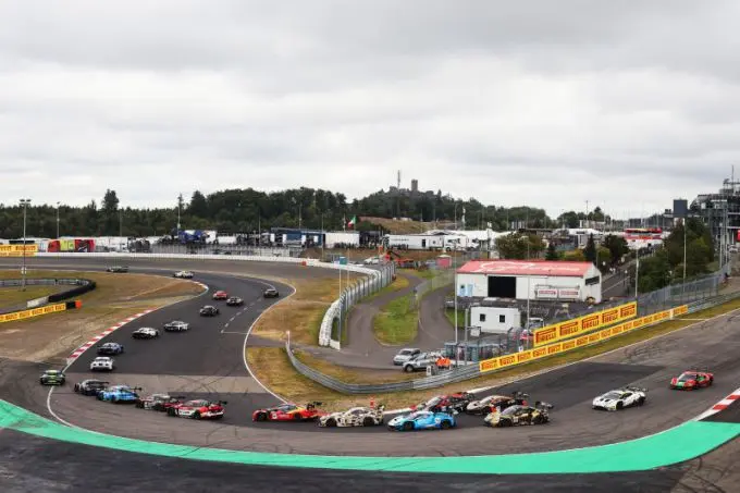 GT World Challenge powered by AWS Nürburgring 2025 Foto 8