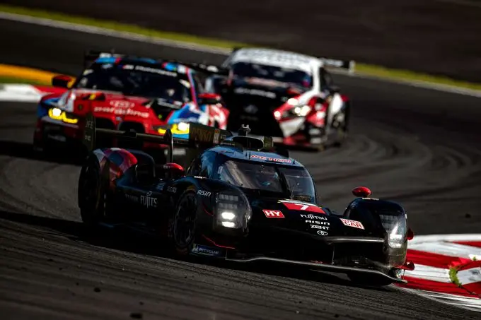 FIA Wereld Endurance Kampioenschap (WEC) 6 Uur van Fuji #7 Toyota GR010 HYBRID Nyck de Vries Foto 4