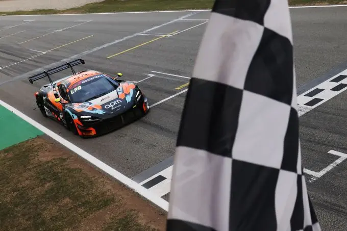 GT World Challenge Endurance Cup Barcelona 2025 press-members-gallery #58 McLaren racewinnaar Barcelona
