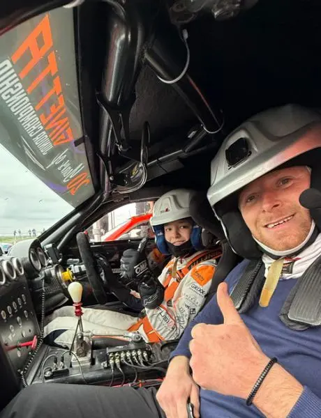 rx ginetta cockpit image008