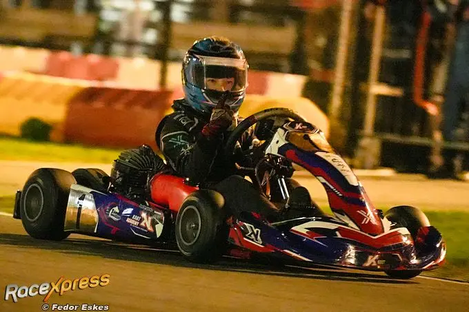 Karttalent Xavi Radecke Nederlands kampioen na dijk van een nachtrace in TM Mini 60