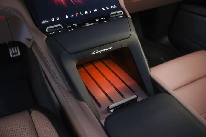 Introductie elektrische Porsche Cayenne bizarre prestaties, hightech snufjes en serieuze luxe Foto Porsche Newsroom Foto 19