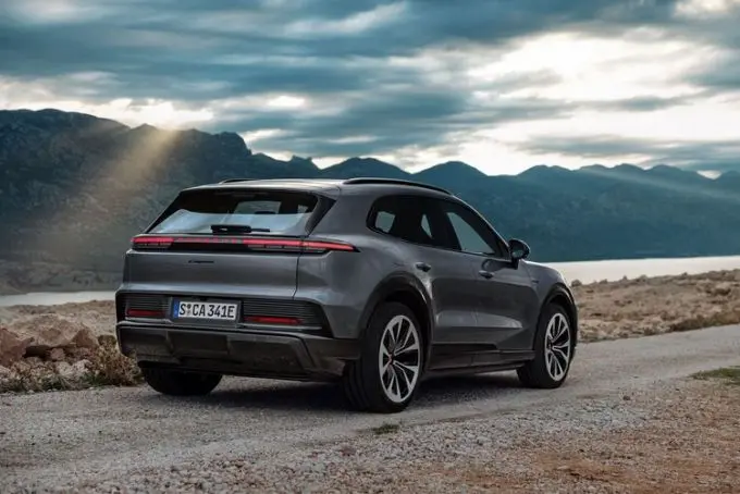 Introductie elektrische Porsche Cayenne bizarre prestaties, hightech snufjes en serieuze luxe Foto Porsche Newsroom Foto 6