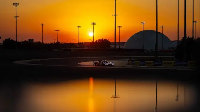 Seizoensfinale FIA WEC 2025 Bahrain International Circuit Porsche Foto PN