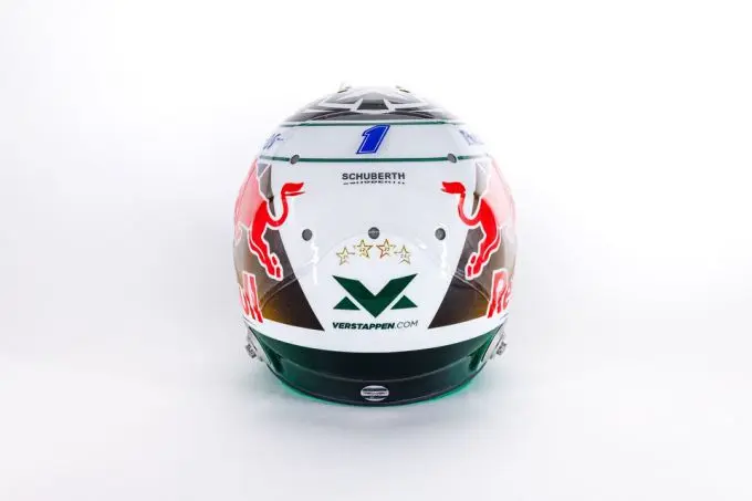 Max Verstappen verrast met speciale helm in Brazilië Foto 7