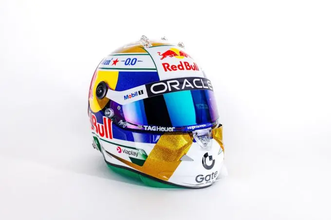 Max Verstappen verrast met speciale helm in Brazilië Foto 3